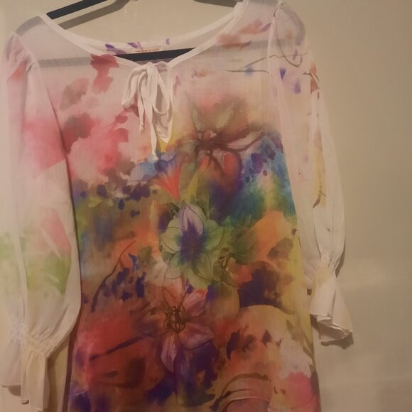 Floral blouse - Picture 1 of 3